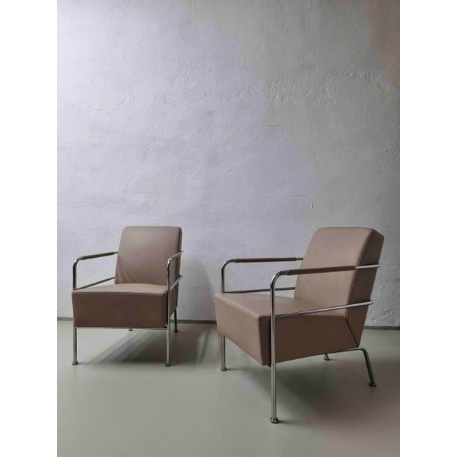 Gunilla Allard designed the Cinema series for the company Lammhults in 1994. The old sports cars inspired her for the...