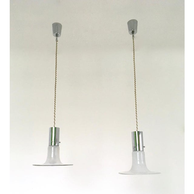Mid-Century Modern White Murano Glass Pendants attributed to Alessandro Pianon for Vistosi, Set of 2 For Sale - Image 3 of 8