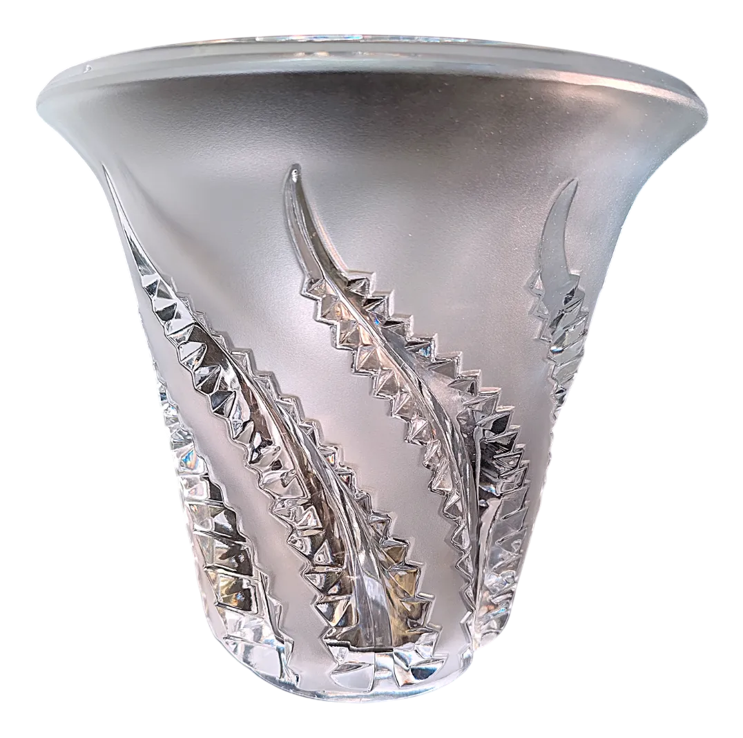 ルネラリック　LALIQUE ロベリア　Lobelia 植物シダ　VASE Lobélia Vase with Frosted Crystal Ferns from Lalique, 1970s | Chairish