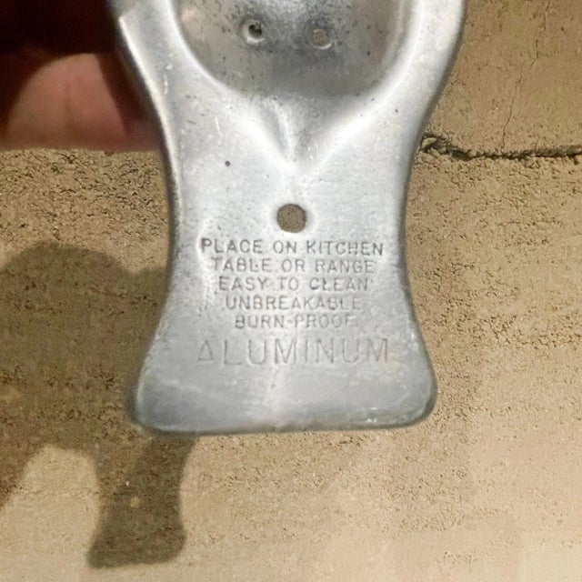 1950s Vintage 1950s Tidy Spoon Rest in Aluminum For Sale - Image 5 of 7