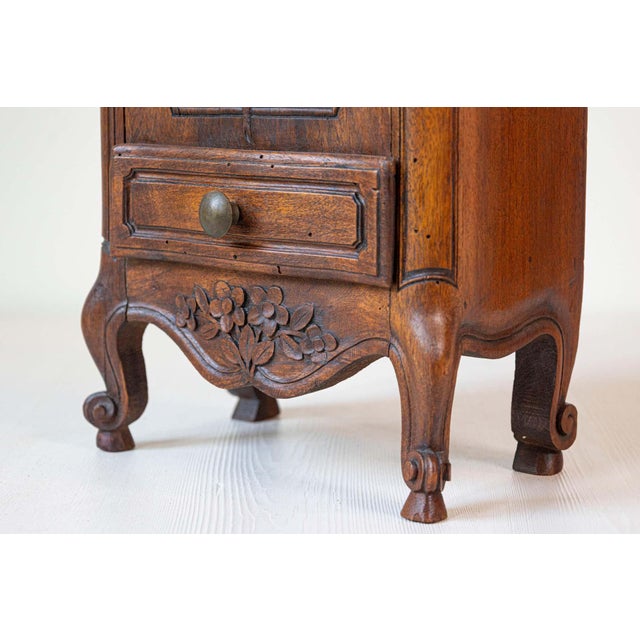 19th Century Louis XV Style French Farinerio Flour Box with Carved Floral Décor For Sale - Image 9 of 9