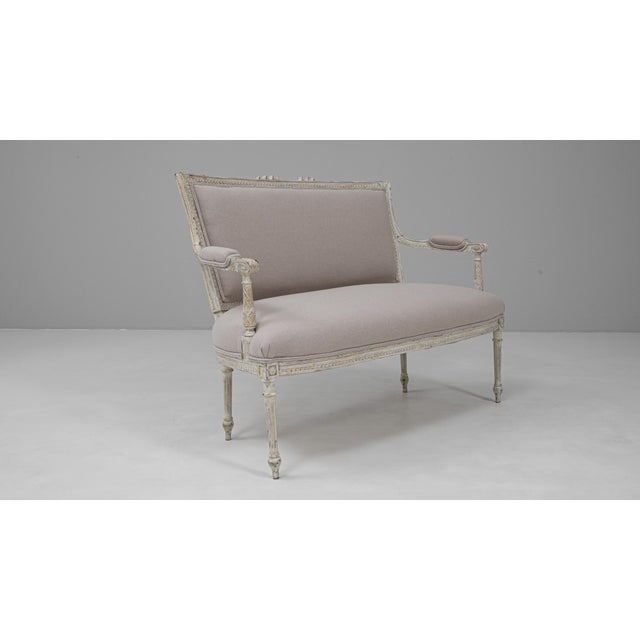 1900s French Louis XVI Settee For Sale - Image 4 of 18