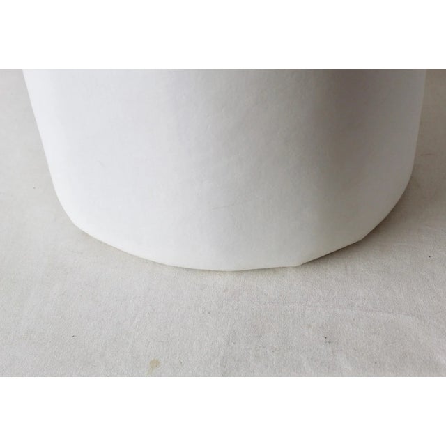 Plastic 1970s Vintage American Modern White Vinyl Drum Pouf Stool For Sale - Image 7 of 10