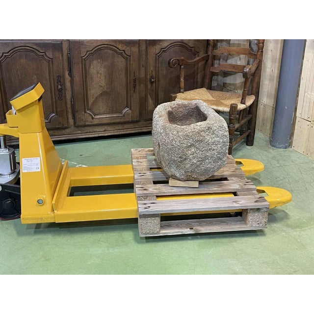 19th century granite trough - L=50cm W=30cm H=38cm - 98kg.