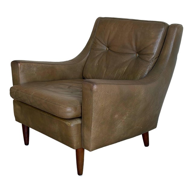 Tufted Leather Lounge Chair Danish Mid-Century Modern Armchair 1960s For Sale