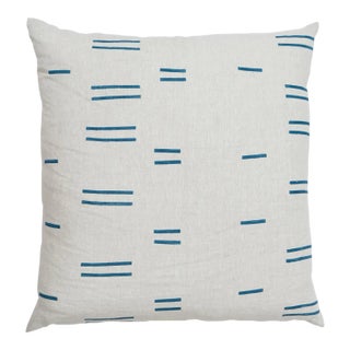 Schumacher x Caroline Z Hurley Oaxaca Pillow In Navy on Natural For Sale