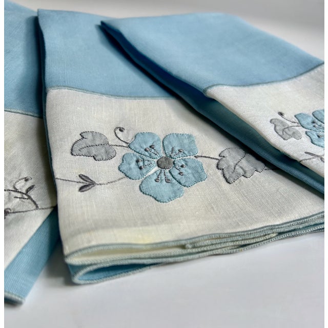 Vintage Set of 4 Embroidered Blue & Floral Finger Tip Towels For Sale - Image 10 of 17