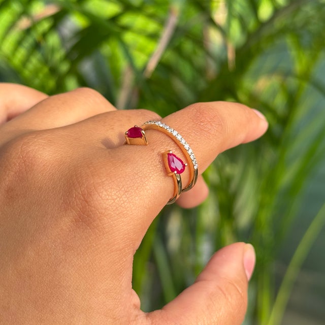 VRJewels Designer Open Ruby Split Band Ring With Diamonds in 14k Yellow Gold Size 7 For Sale - Image 10 of 17