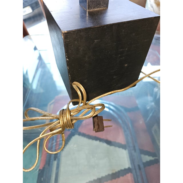 Wood Mid-Century Modern Tommi Parzinger Style Lucite & Nickel Table Lamp For Sale - Image 7 of 7