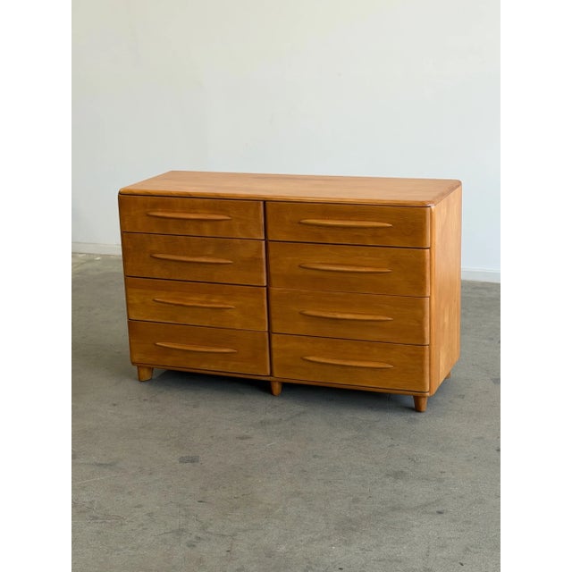Mid-Century Modern 1960s Heywood-Wakefield "Encore" 8-Drawer Lowboy Dresser, Attributed For Sale - Image 3 of 14