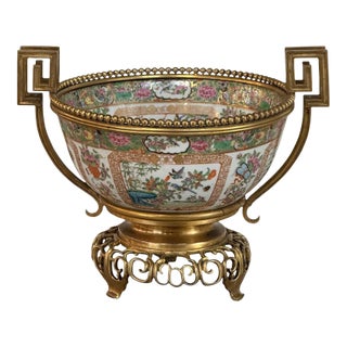 19th Century Chinese Rose Medallion Porcelain Centerpiece With French Bronze Mounts For Sale