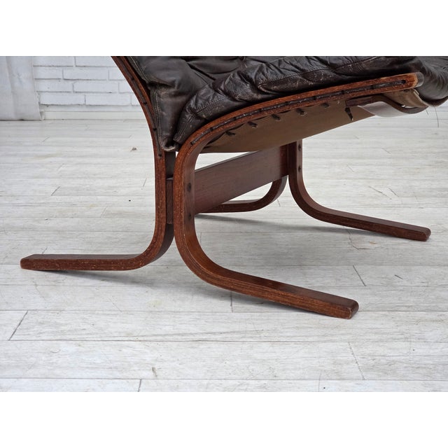 1970s, Norwegian design by Ingmar Relling, model "Siesta". Original brown furniture leather, bent beech wood, canvas....