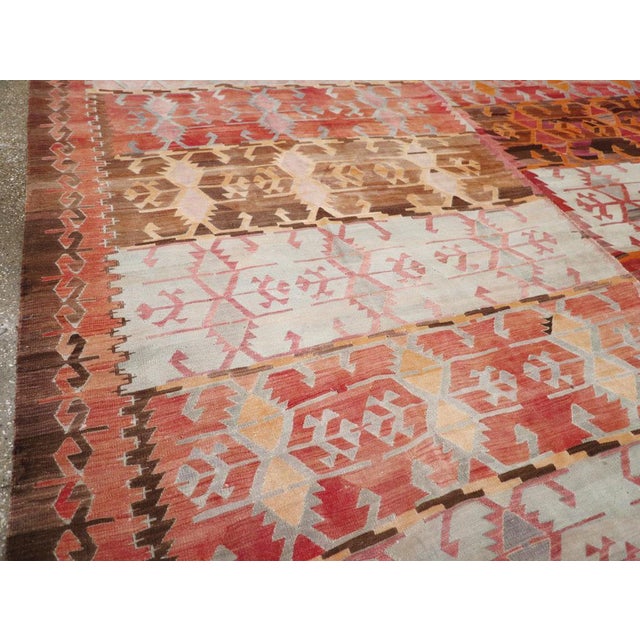Rustic Galerie Shabab Collection Mid-20th Century Turkish Flatweave Kilim Room Size Carpet For Sale - Image 3 of 8