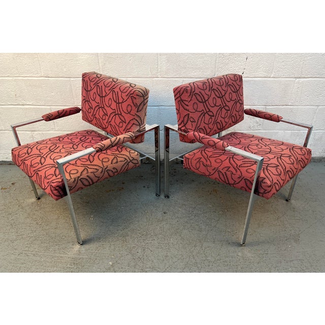 An iconic example of American mid-century modern design, this pair of lounge chairs by Milo Baughman for Thayer Coggin...