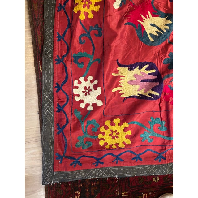 Vintage Uzbek Suzani Silk Embroidered Tapestry, Circa 1960s–1970s, Large 74” X 74” Central Asian Wall Hanging [Af] For Sale - Image 4 of 10