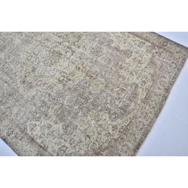 1950s Oushak Floor Handmade Rug For Sale - Image 4 of 10