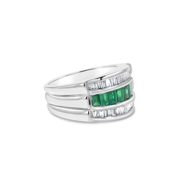 2020s 2 Carat Emerald Diamond Baguette Cocktail Ring, Size 8 For Sale - Image 5 of 6