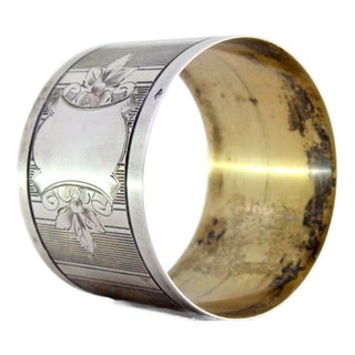 Silver Napkin Ring with Top Guilloche Bands and Floral Motifs Surrounding Monogram Card For Sale