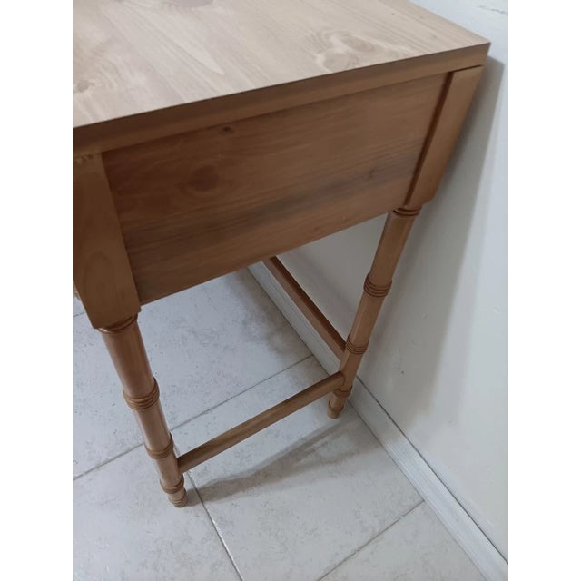 Hollywood Regency 1970s Hollywood Regency Honey-Toned Wood Writing Desk with 4 Drawers For Sale - Image 3 of 7