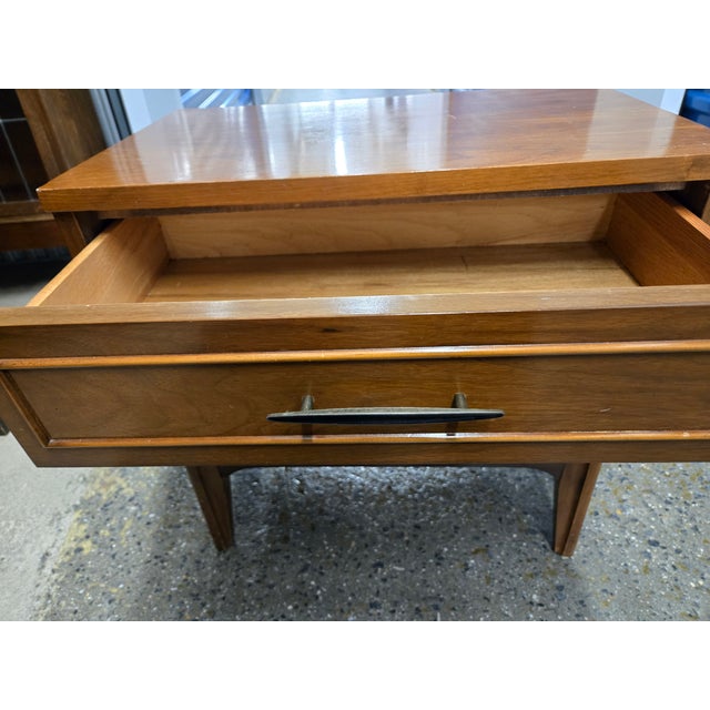 1960s 1960s Walnut Mid-Century Modern Nightstand Attributed to Dixie Furniture Co For Sale - Image 5 of 10