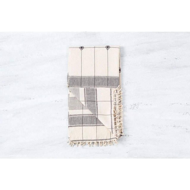 Mool Handloom King Size Bedpsread Coverlet Black & White, in Organic Cotton For Sale - Image 9 of 9