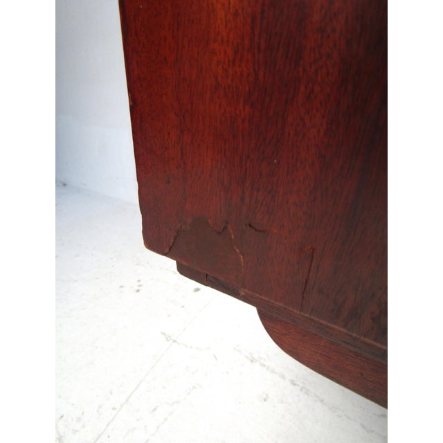 Greaves and Thomas 1960s Long Mid-Century Modern Server by Greaves & Thomas For Sale - Image 4 of 12