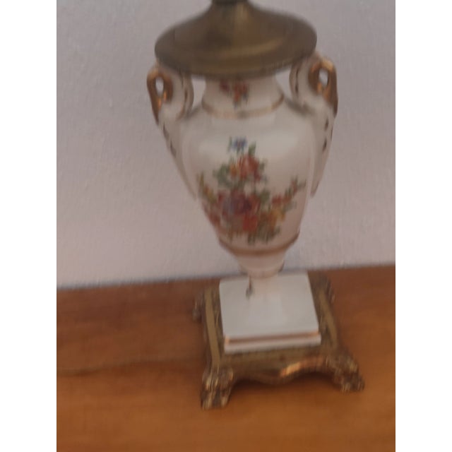 Baroque Early 20th Century Baroque Ceramic Vase Body Table Lamp For Sale - Image 3 of 9