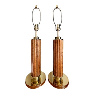 Mid Century Vintage Fluted Wood and Brass-Tone Neoclassical Column Table Lamps For Sale