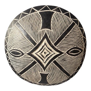 Vintage African Bamileke Tribe Wooden Shield Cameroon 17.25 " D For Sale