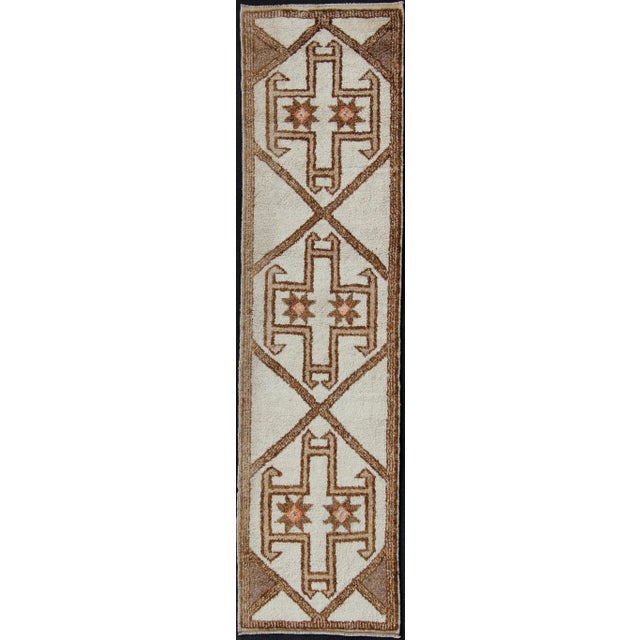 Graphic and Geometrical Design Tulu Turkish Vintage Runner in Cream, Brown & Tan For Sale - Image 12 of 12