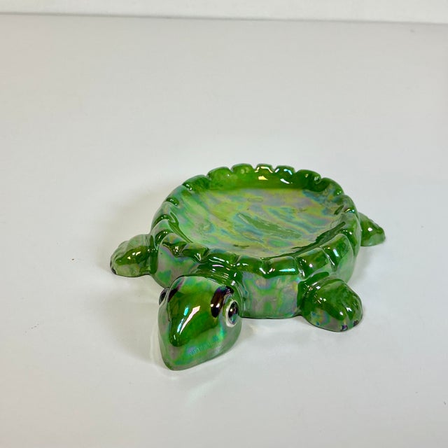 American 1970s Vintage Americana Folk Art Coastal Ceramic Turtle Soap Dish. For Sale - Image 3 of 11