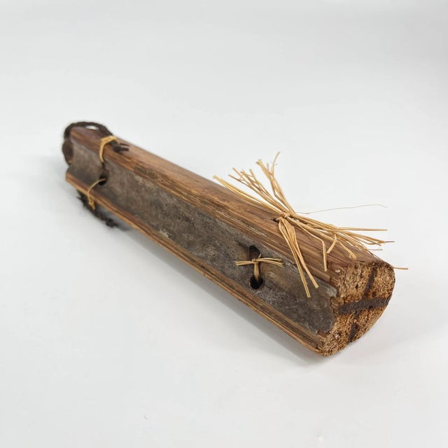 Early 20th Century Early 20th Century Wooden Doll with Raffia Skirt MATTER COLLECTION For Sale - Image 5 of 6