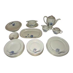 Mid Century Rosenthal Porcelain Selb Germany Winifred Ivory Blue Cornflowers 32 Piece Dinner Set with Serveware- 32 Pieces