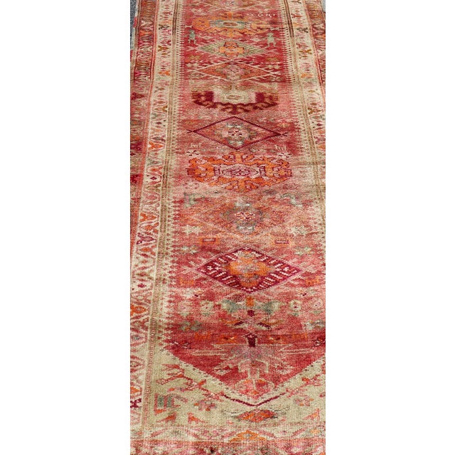 Vintage Turkish Oushak Runner With Geometric Medallion Design in Muted Coral 3'0 X 15'8 For Sale In Atlanta - Image 6 of 10