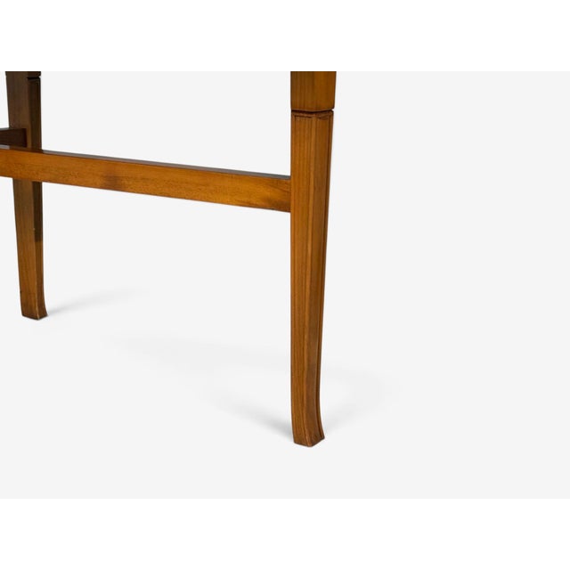 t.h. Robsjohn-Gibbings, Rare Trapeza End Table, Walnut, Greece, 1960s For Sale - Image 9 of 15