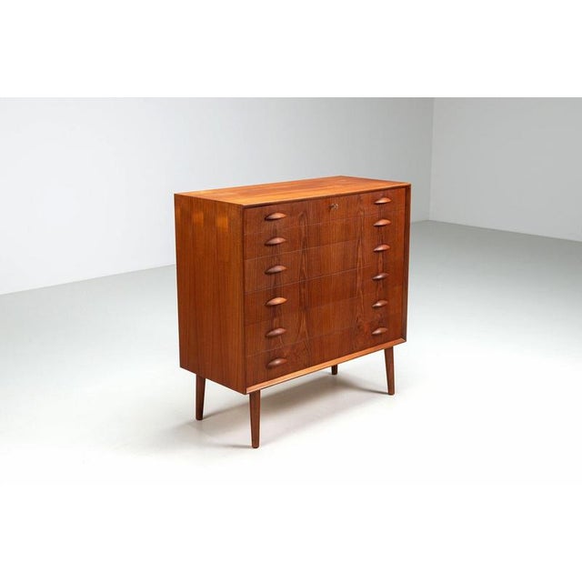 Johannes Sorth chest of drawers, produced by Nexo Møbelfabrik, Denmark, 1960. A refined and elegant example of Danish mid-...