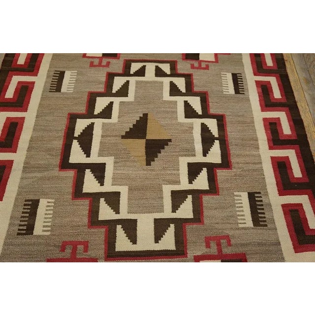 1920s Gray Medallion Antique American Navajo Rug 4' 6" X 6' 6" Flatweave Wool Carpet For Sale In New York - Image 6 of 9