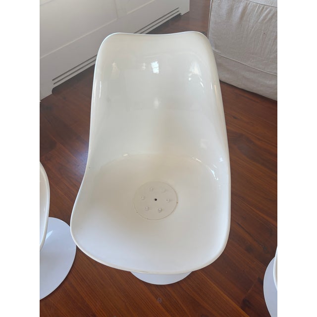 Mid-Century Modern Pristine Vintage Eero Saarinen for Knoll Stationary Tulip Side Chairs - Set of 6 For Sale - Image 3 of 6