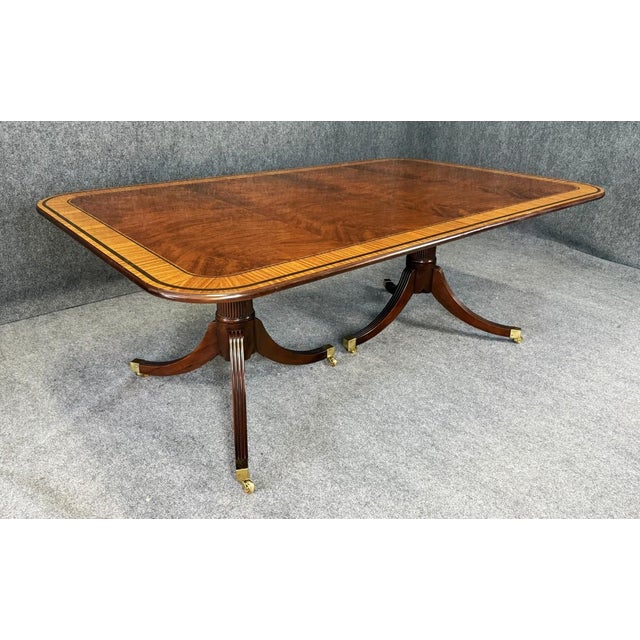 Late 20th Century Baker Furniture Stately Homes Collection Georgian Flamed Mahogany Dining Table With Leaf For Sale In Raleigh - Image 6 of 14