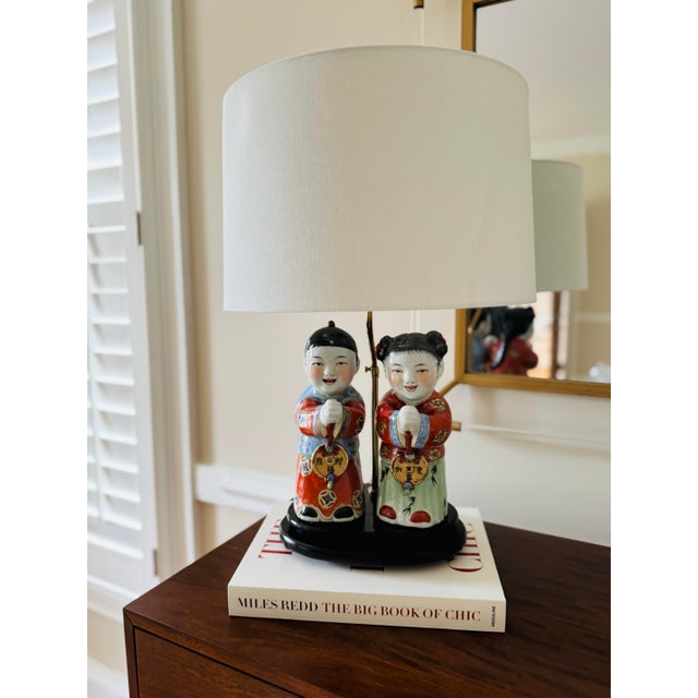 Late 20th Century Vintage Chinoiserie Porcelain Figurine Lamp- On a Wooden Lamp Base For Sale - Image 5 of 8