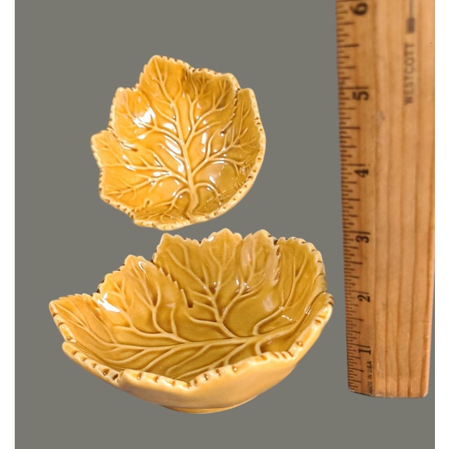 Mid-Century Modern Vintage Pair of Majolica Pottery Oleaire Portugal Amber Leaf Dish Bowls For Sale - Image 3 of 5