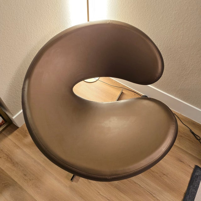 Roche Bobois 1990s Roche Bobois Nuage Swivel Leather Chair For Sale - Image 4 of 12