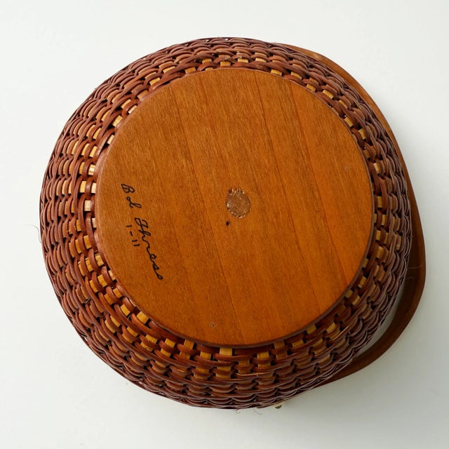 Wood Vintage Signed Nantucket Lightship Basket – Handcrafted With Bone Handle & Geometric Pattern For Sale - Image 7 of 8