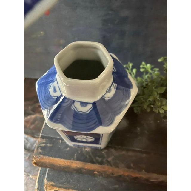 Chinoiserie Blue and White Chinoiserie Hexagon Shaped Tea Canister Grand Millennial Decor For Sale - Image 3 of 8