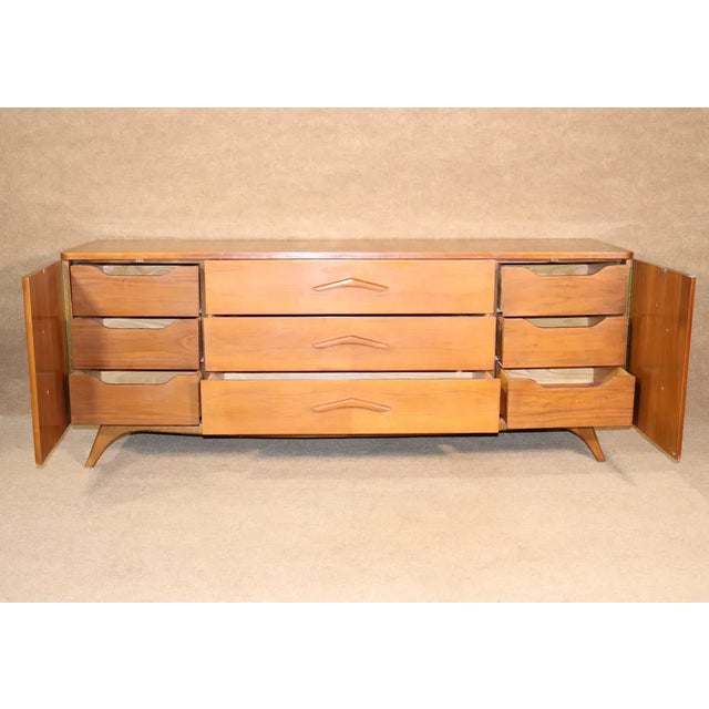 Mid-Century Modern Mid 20th Century Boomerang Dresser For Sale - Image 3 of 12