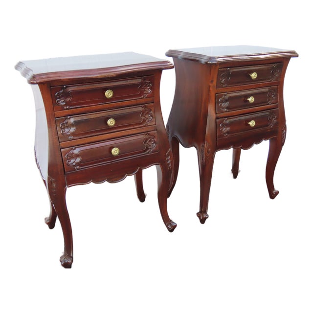 French Bombay Serpentine Nightstands Bedside Tables a Pair 6653 For Sale