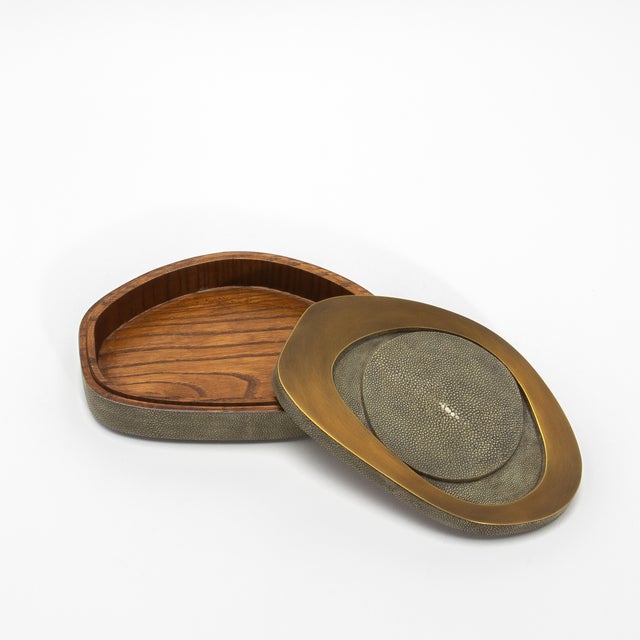 Set of 2 Boxes in Grey Shagreen With Bronze Patina Brass by R&y Augousti For Sale - Image 9 of 11