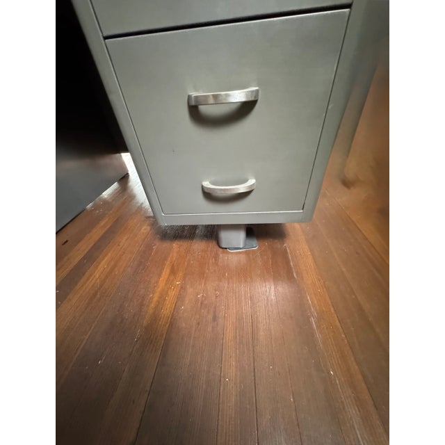 Mid 20th Century Mid 20th Century Single Pedestal Tanker Desk For Sale - Image 5 of 7