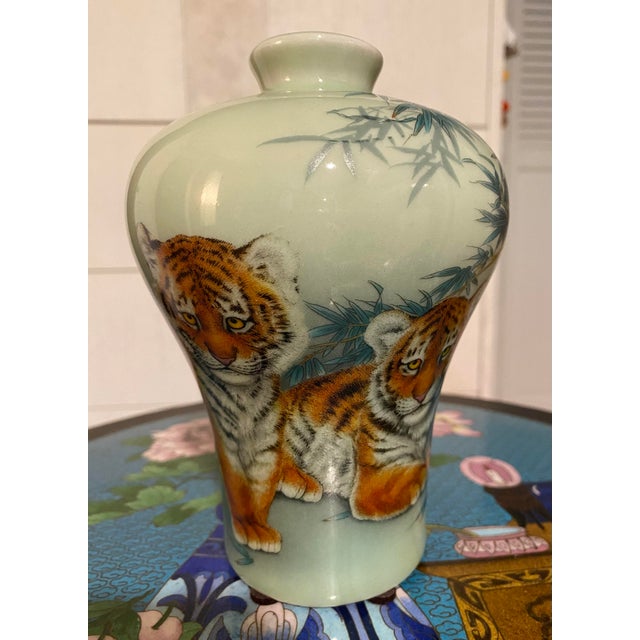 Chinese Porcelain Tiger Vase, Qing Dynasty For Sale In Chicago - Image 6 of 6