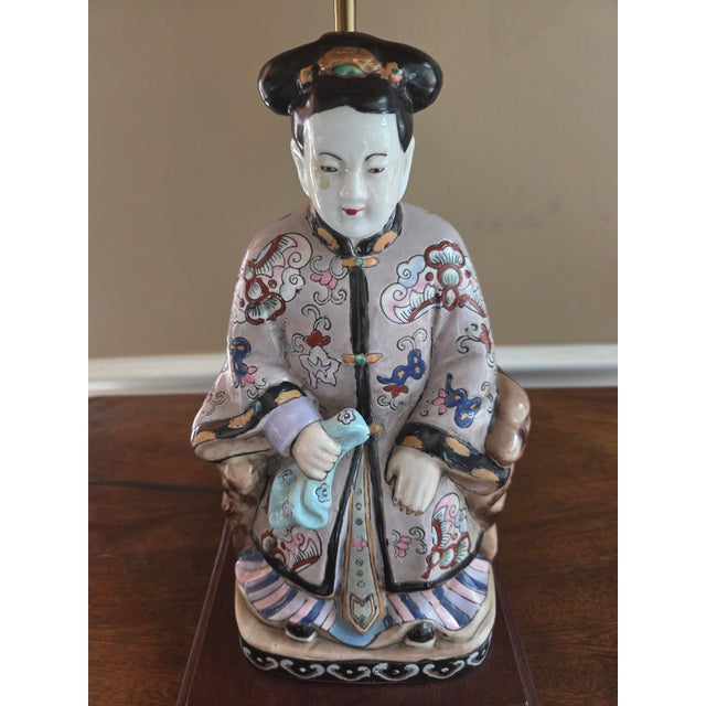 Chinoiserie Asian Figural Porcelain Lamp For Sale - Image 4 of 12